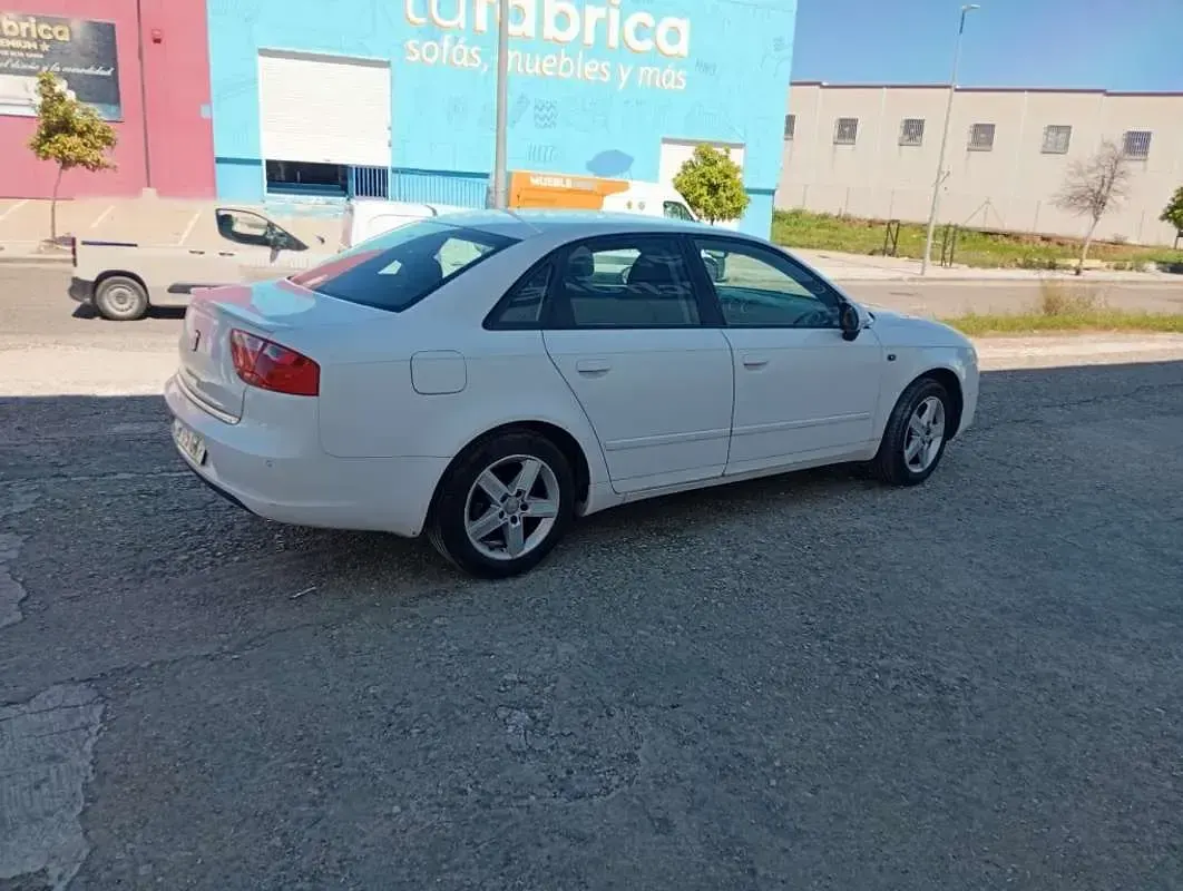 Usado Seat Exeo Style 120 CV (88 kW) 2010 Blanco Berlina