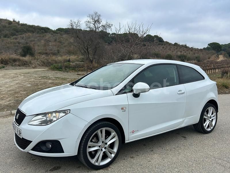 Blanco Usado 2012 Seat Ibiza SC Style Utilitario | 4450 € (Buen precio) - Imagen 1/4
