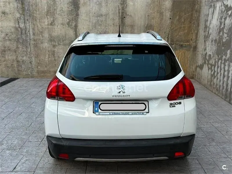 Usado Peugeot 2008 Allure 92 CV (67 kW) 2013 Blanco SUV