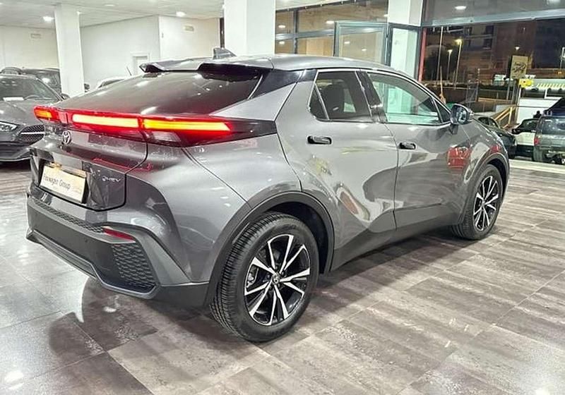 Usado Toyota C-HR Advance 140 CV (102 kW) 2025 Gris SUV