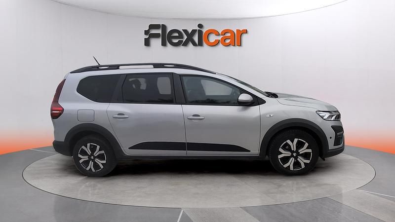 Usado Dacia Jogger Comfort 101 CV (74 kW) 2022 Gris Monovolumen
