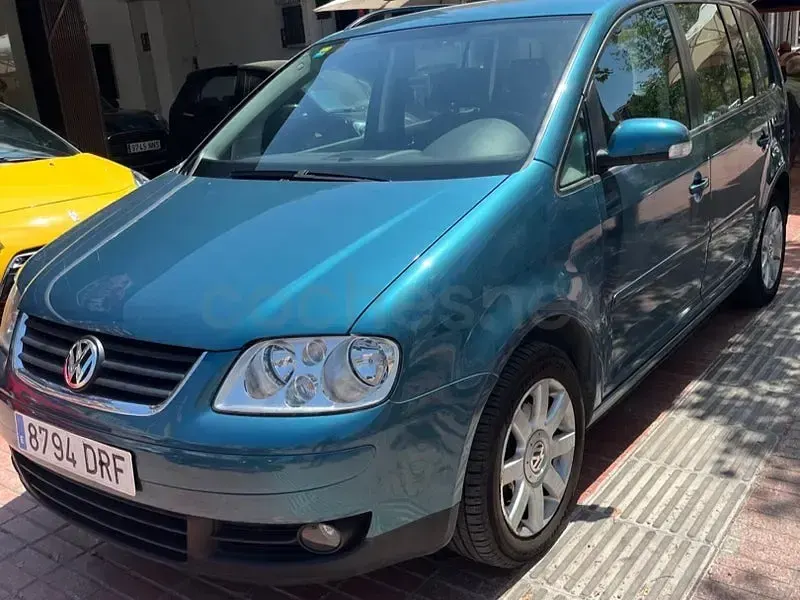 Usado VW Touran Advance 140 CV (102 kW) 2005 Verde Monovolumen