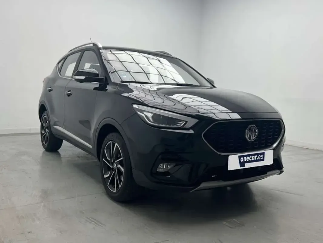Usado MG ZS Luxury 106 CV (77 kW) 2024 Negro SUV