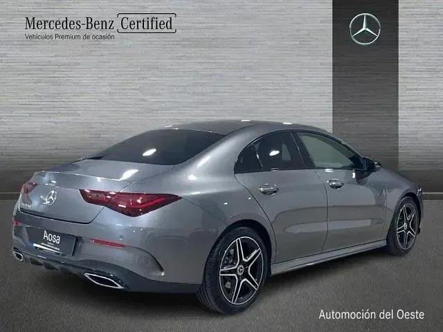 Usado Mercedes CLA200 163 CV (119 kW) 2025 Gris montaña