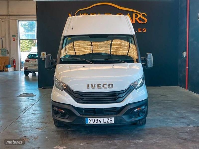 Usado Iveco Daily 156 CV (114 kW) 2022 Blanco Van
