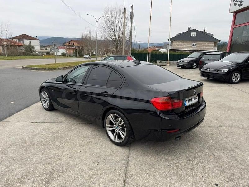 Usado BMW 318 Sport Line 143 CV (105 kW) 2012 Negro Berlina