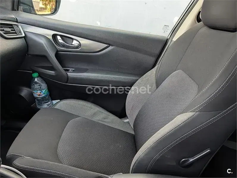 Usado Nissan Qashqai N-Connecta 115 CV (84 kW) 2019 Gris / plata SUV