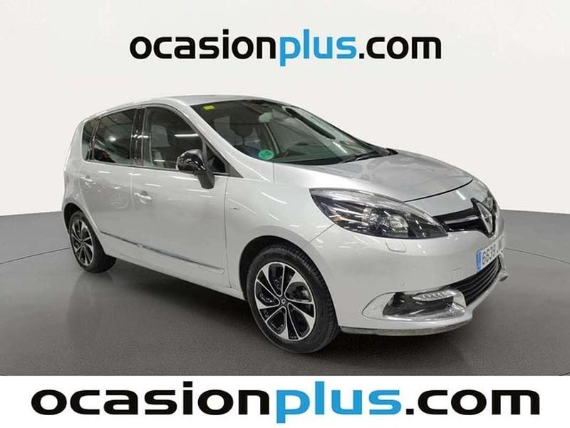 Usado Renault Scénic III Bose Edition 132 CV (97 kW) 2016 Gris Monovolumen