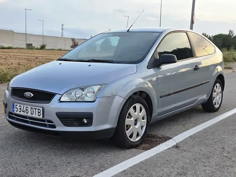 Usado Ford Focus Trend 115 CV (84 kW) 2006 Azul Berlina
