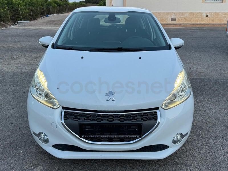 Usado Peugeot 208 Business-Line 68 CV (50 kW) 2012 Blanco Utilitario