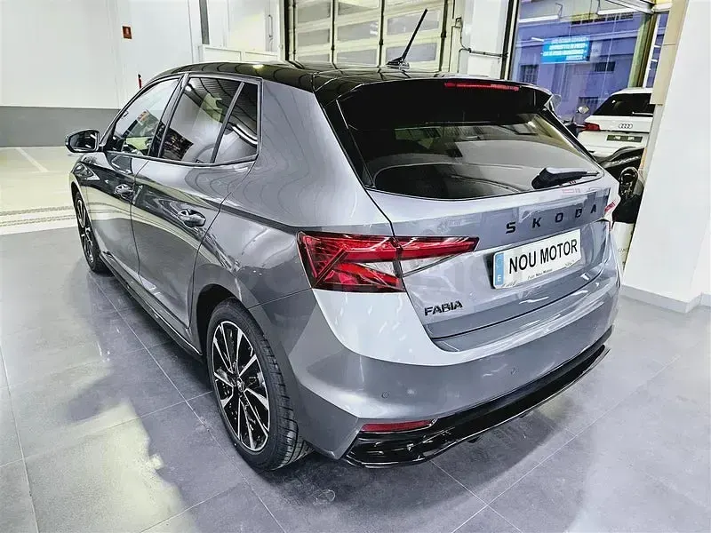 Nuevo Skoda Fabia Monte Carlo 150 CV (110 kW) 2025 Gris / plata Utilitario