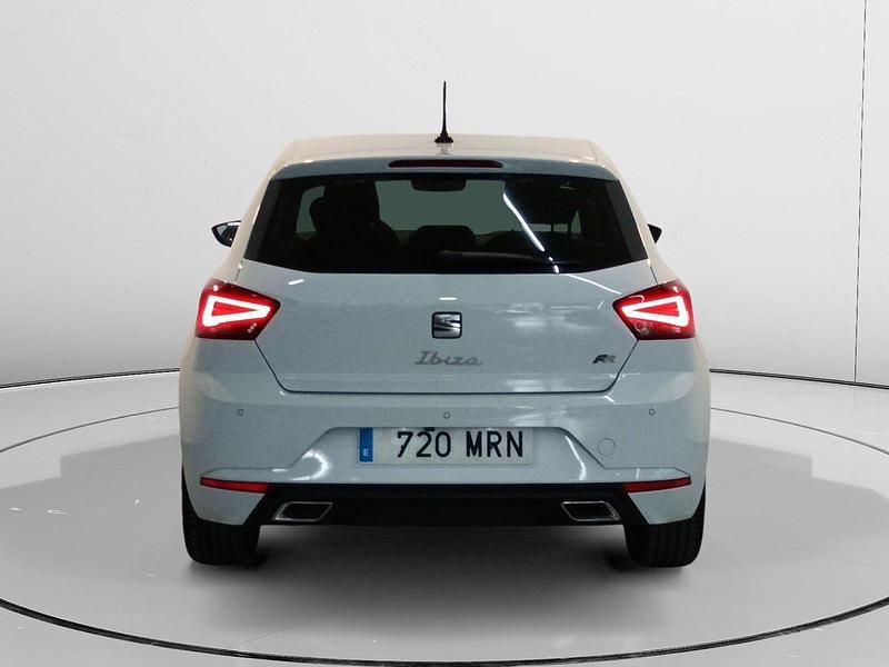 Usado Seat Ibiza FR 151 CV (111 kW) 2024 Gris Utilitario