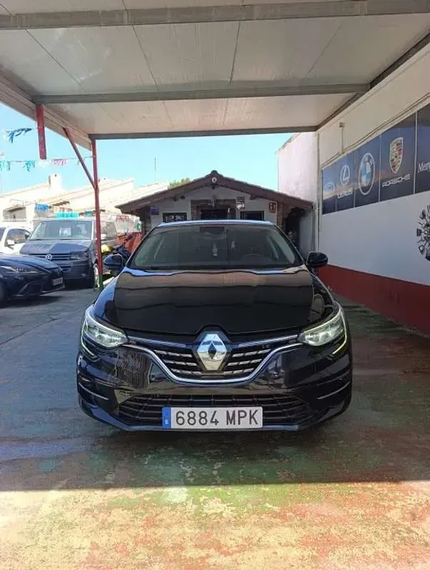 Usado Renault Mégane GrandTour Business 116 CV (85 kW) 2021 Negro Familiar