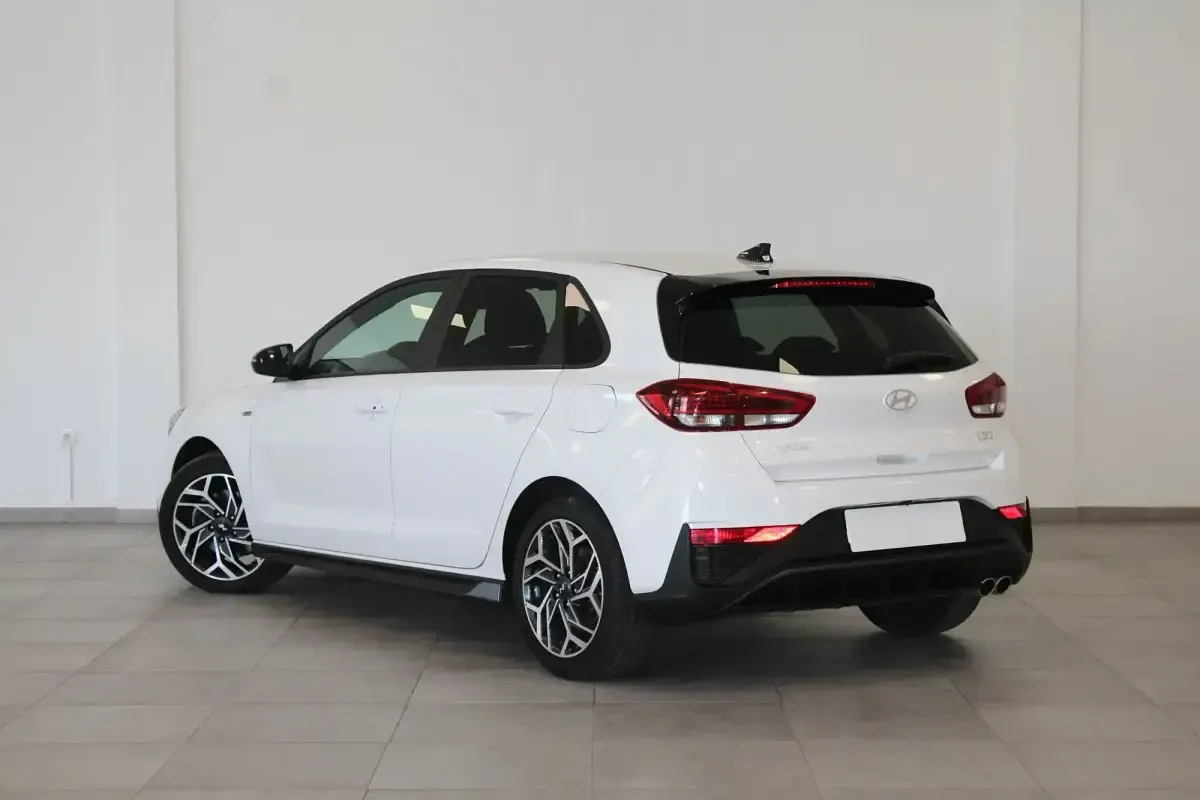 Usado Hyundai i30 N Line 101 CV (74 kW) 2024 Blanco Utilitario