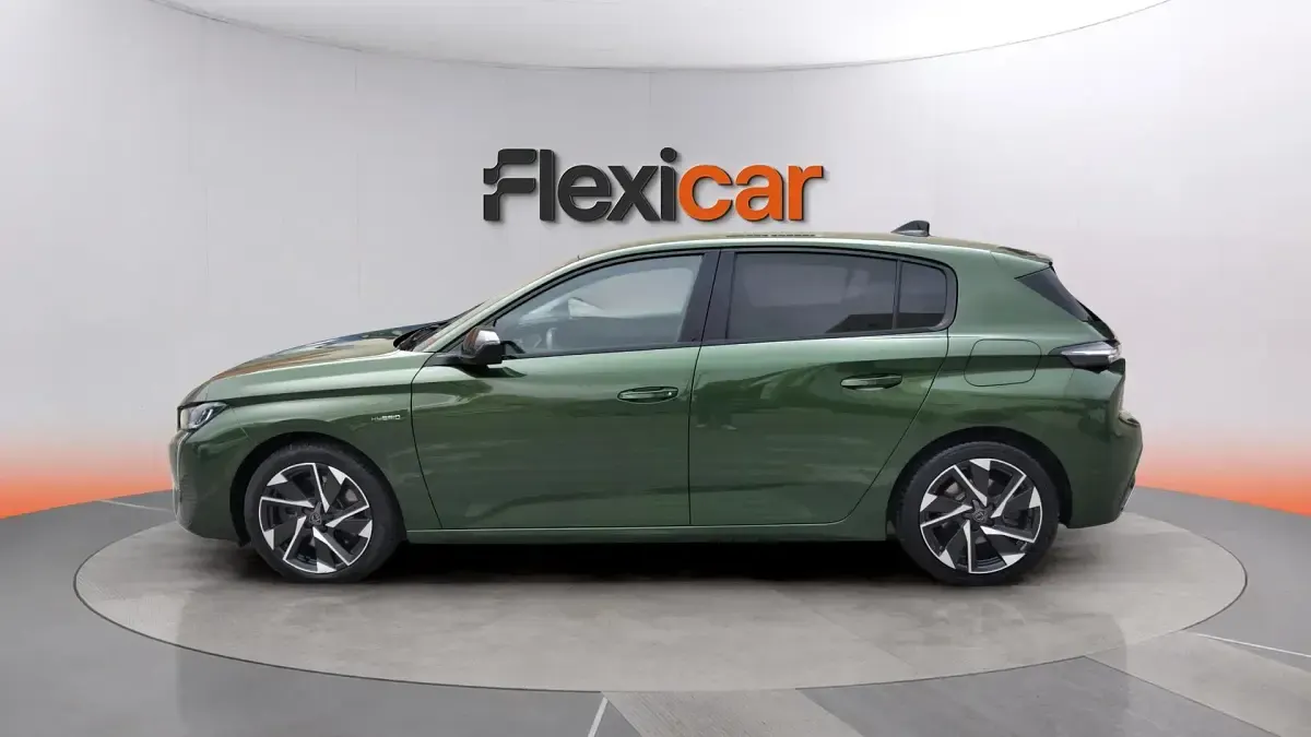Usado Peugeot 308 Allure 180 CV (132 kW) 2022 Verde Berlina