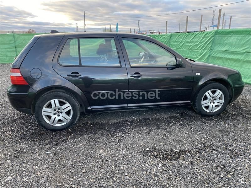 Negro Usado 2003 VW Golf IV Edition Berlina | 3500 € (Precio justo) - Imagen 1/4