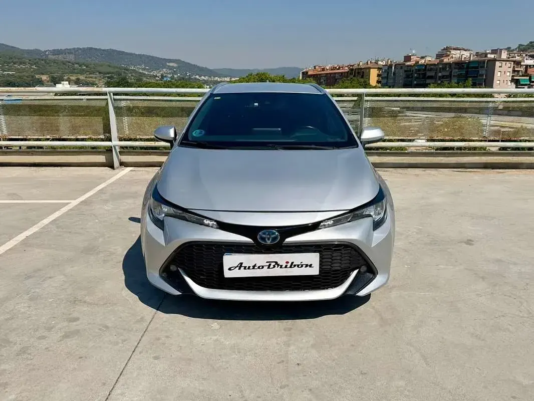 Usado Toyota Corolla Business Edition 122 CV (89 kW) 2020 Plateado Familiar