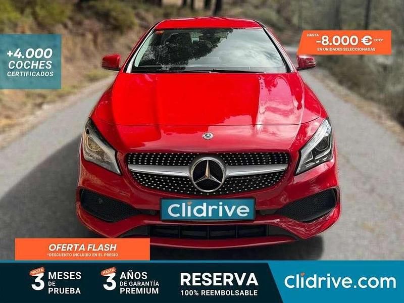 Usado Mercedes CLA180 122 CV (89 kW) 2018 Rojo Berlina
