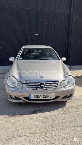Usado Mercedes C200 Sport Edition 122 CV (89 kW) 2006 Beige Berlina