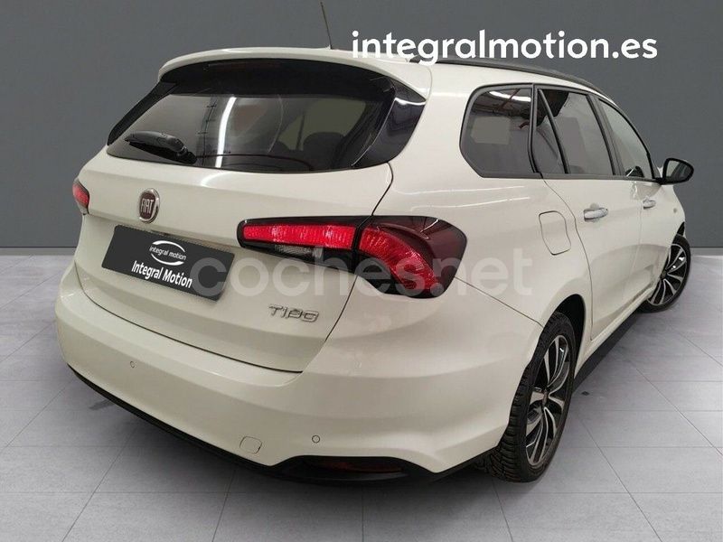 Usado Fiat Tipo Lounge 120 CV (88 kW) 2021 Blanco Familiar