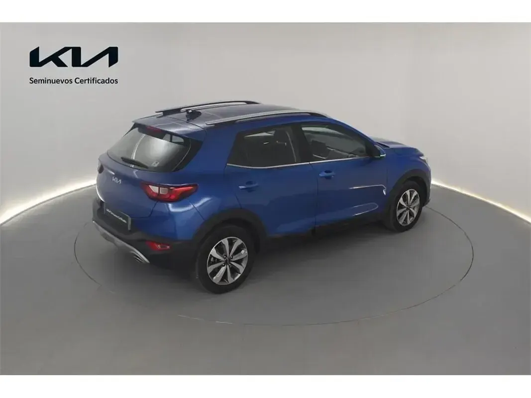Usado Kia Stonic 100 CV (73 kW) 2025 Azul SUV