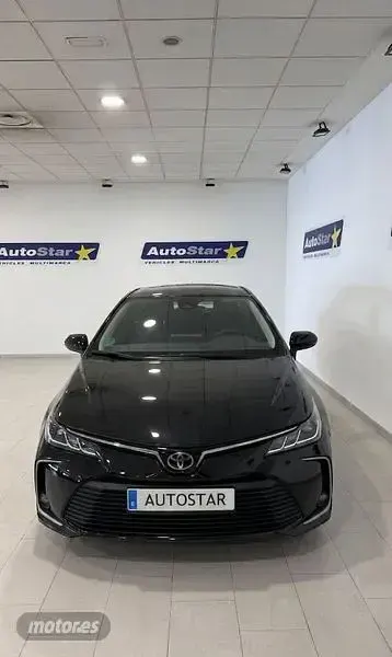 Usado Toyota Corolla Active 125 CV (91 kW) 2023 Negro Berlina