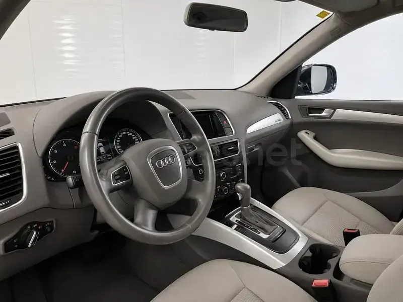 Usado Audi Q5 Premium 170 CV (125 kW) 2010 Negro SUV