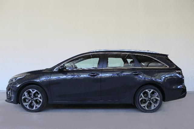 Usado Kia Ceed 141 CV (103 kW) 2022 Oscuro Utilitario