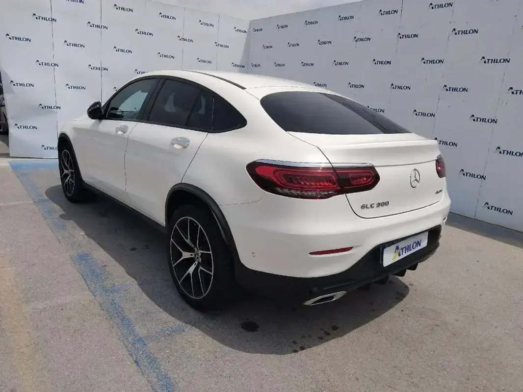 Usado Mercedes GLC300 258 CV (189 kW) 2021 Blanco Coupe