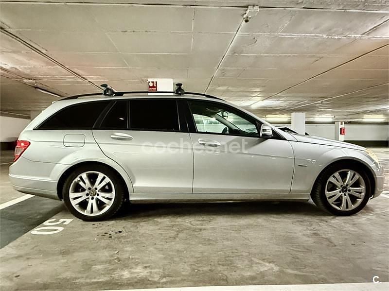 Usado Mercedes C200 136 CV (100 kW) 2011 Gris / plata Familiar