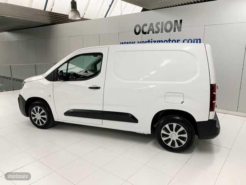 Usado Citroën Berlingo Live 100 CV (73 kW) 2020 Blanco Monovolumen