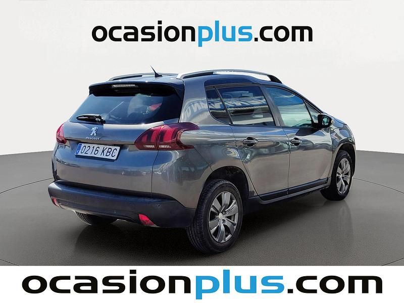 Usado Peugeot 2008 Style 100 CV (73 kW) 2017 Gris SUV