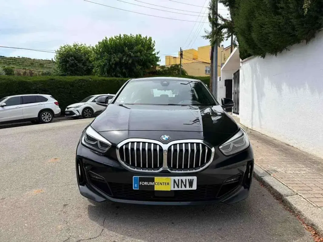 Usado BMW 120 Sport Line 178 CV (130 kW) 2022 Negro Utilitario