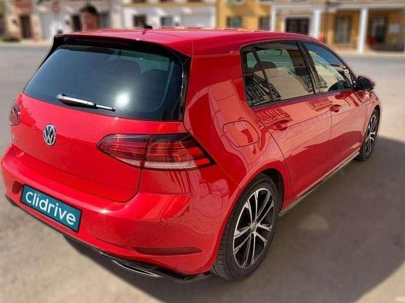 Usado VW Golf VII Sport 150 CV (110 kW) 2018 Rojo Utilitario