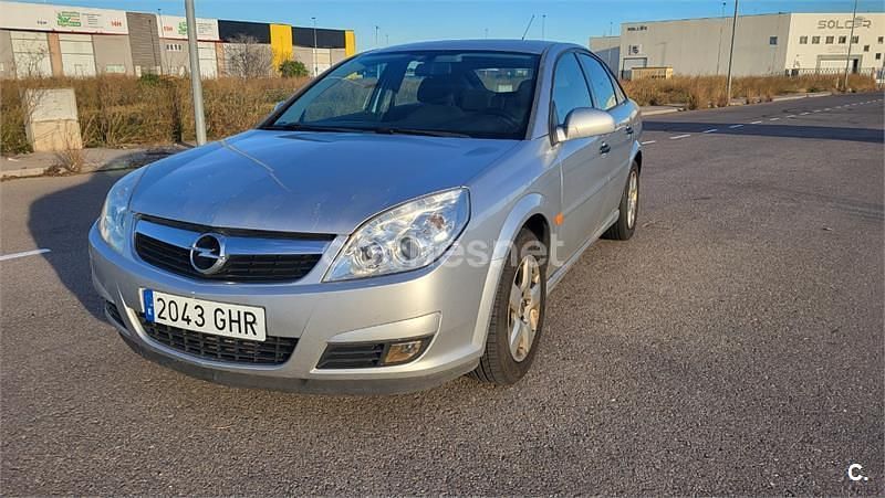 Gris / plata Usado 2008 Opel Vectra Elegance Berlina | 3200 € (Un poco caro) - Imagen 1/4