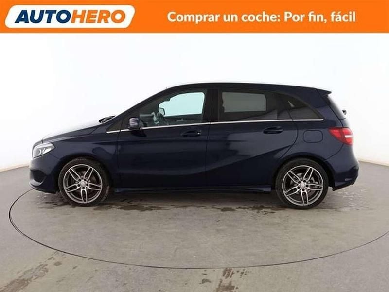 Usado Mercedes B200 AMG line 135 CV (99 kW) 2016 Azul Monovolumen