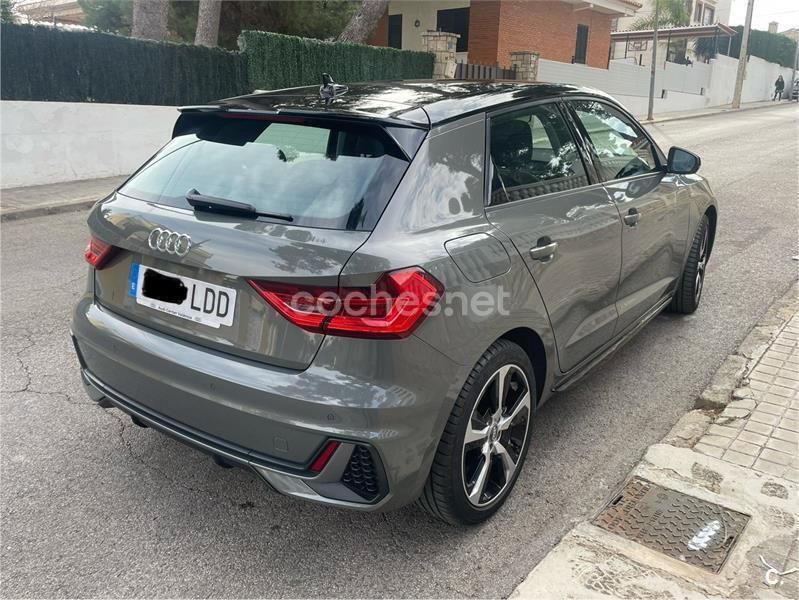 Usado Audi A1 Sportback S-Line 95 CV (69 kW) 2019 Gris / plata Utilitario