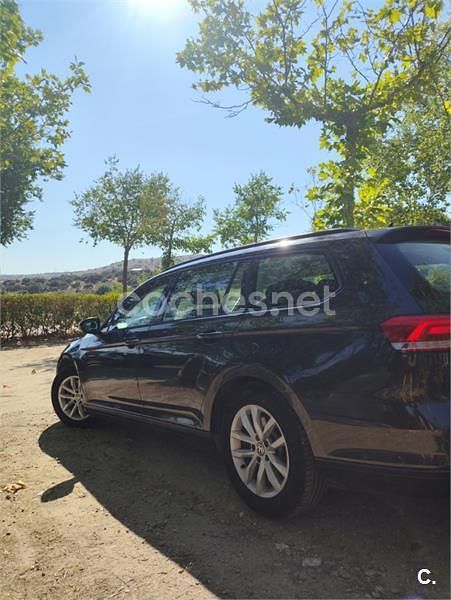 Usado VW Passat Advance 120 CV (88 kW) 2019 Negro Familiar