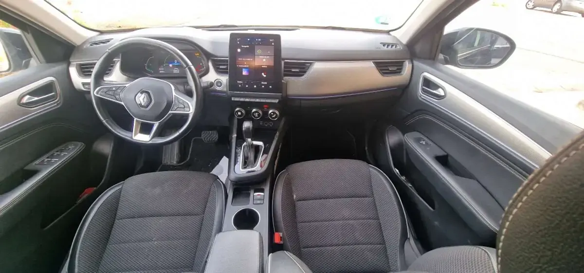 Usado Renault Arkana Intens 143 CV (105 kW) 2021 Negro SUV