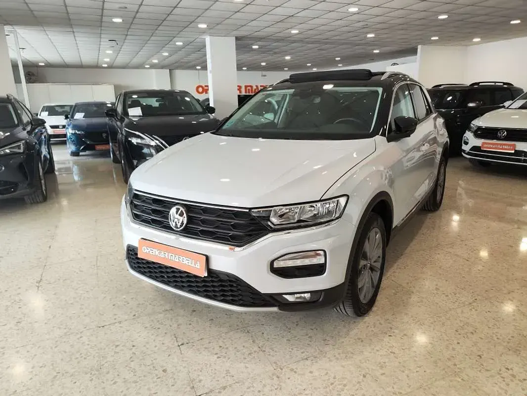 Usado VW T-Roc Advance 116 CV (85 kW) 2021 Plateado SUV