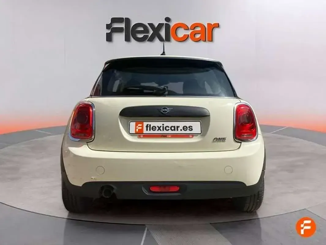 Usado Mini Cooper 102 CV (75 kW) 2019 Blanco Utilitario