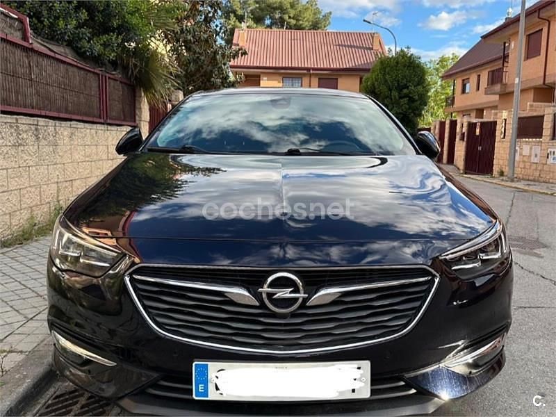 Usado Opel Insignia Selective 136 CV (100 kW) 2019 Azul Berlina