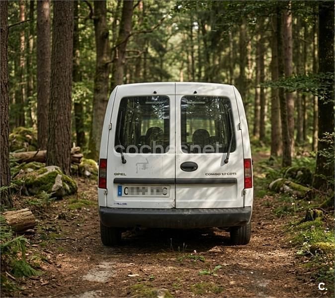 Usado Opel Combo Enjoy 100 CV (73 kW) 2009 Blanco Monovolumen