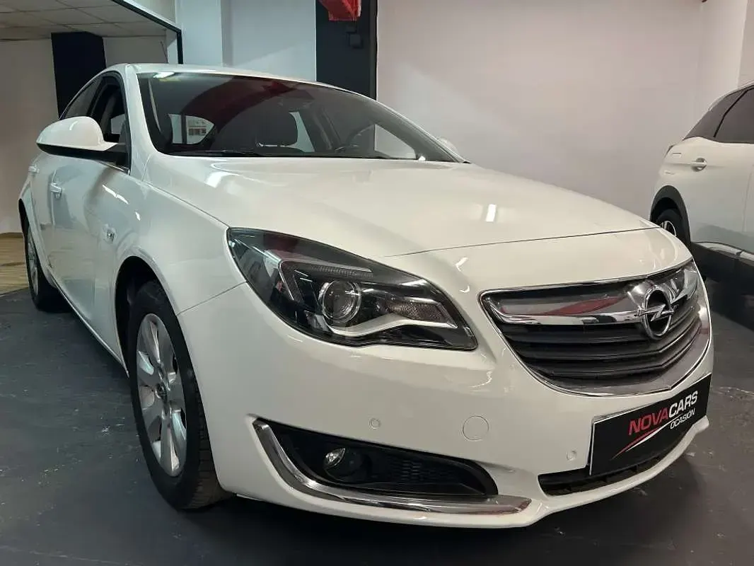 Usado Opel Insignia Excellence 136 CV (100 kW) 2016 Blanco Berlina