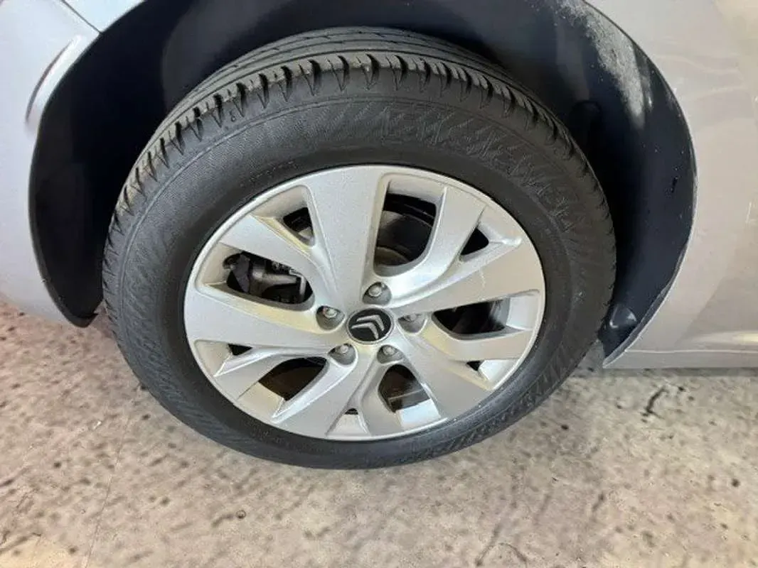 Usado Citroën C4 Feel 130 CV (95 kW) 2020 Gris / plata Berlina