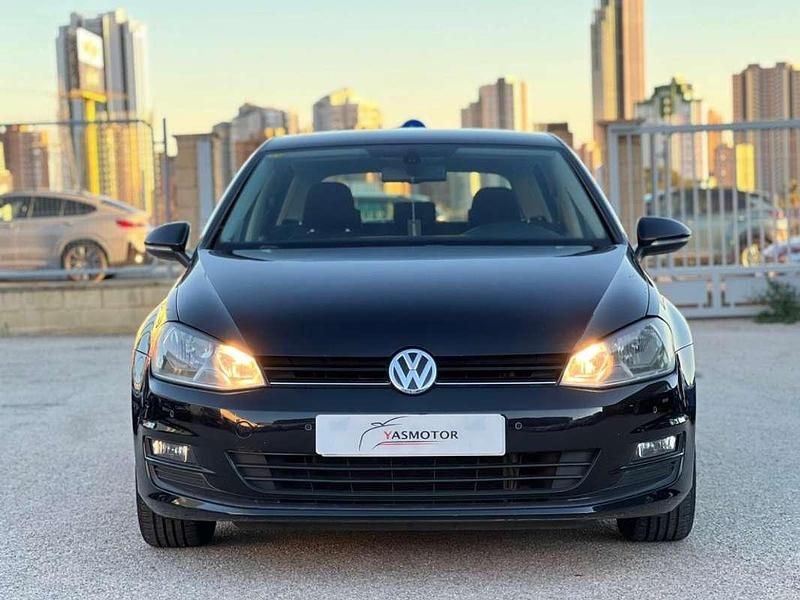 Usado VW Golf VII Advance 105 CV (77 kW) 2014 Negro Utilitario