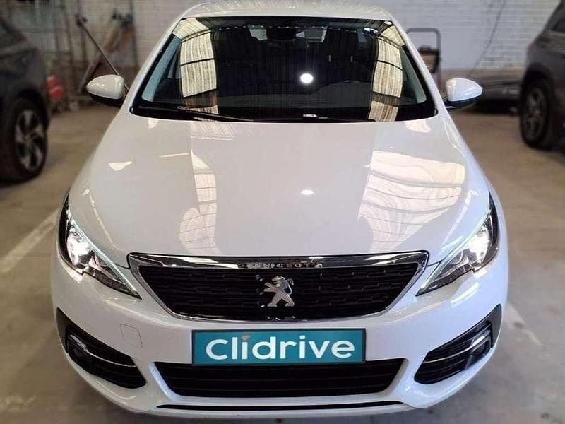 Usado Peugeot 308 SW Active 131 CV (96 kW) 2021 Blanco Familiar