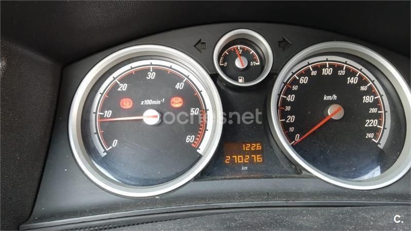 Usado Opel Astra GTC Sport 150 CV (110 kW) 2006 Gris / plata Berlina
