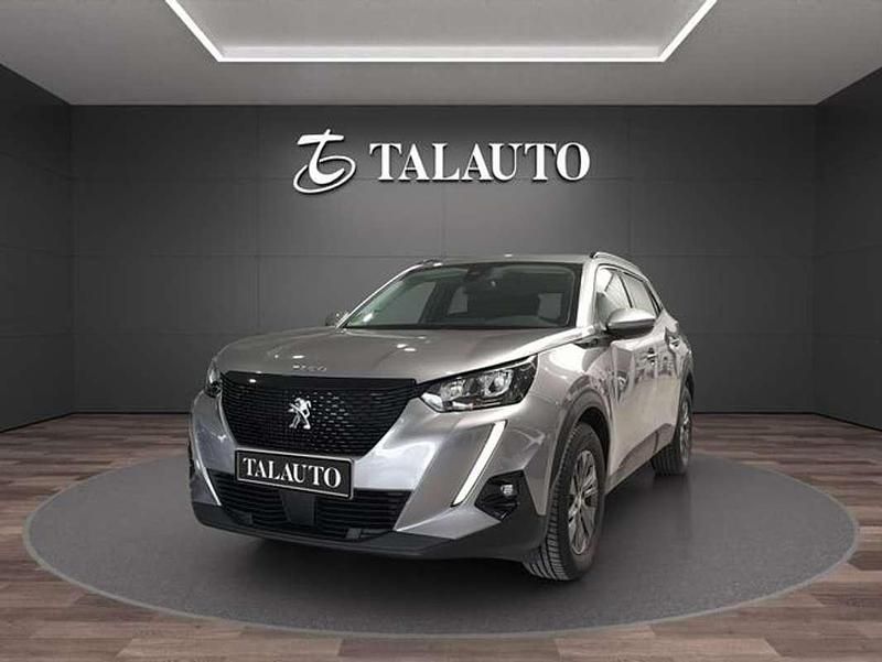 Usado Peugeot 2008 Style 110 CV (80 kW) 2021 Gris SUV