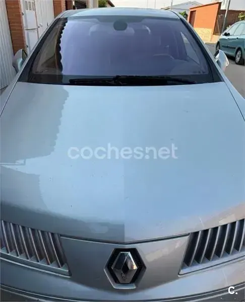 Usado Renault Vel Satis 245 CV (180 kW) 2005 Gris / plata Utilitario